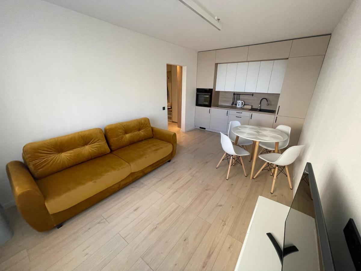 Mb Livinga Apartamentai Taikos G Mažeikiai Exteriör bild