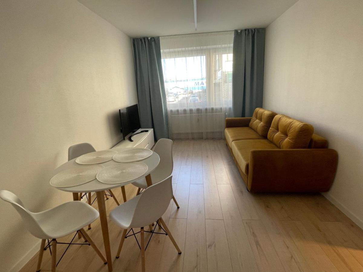 Mb Livinga Apartamentai Taikos G Mažeikiai Exteriör bild